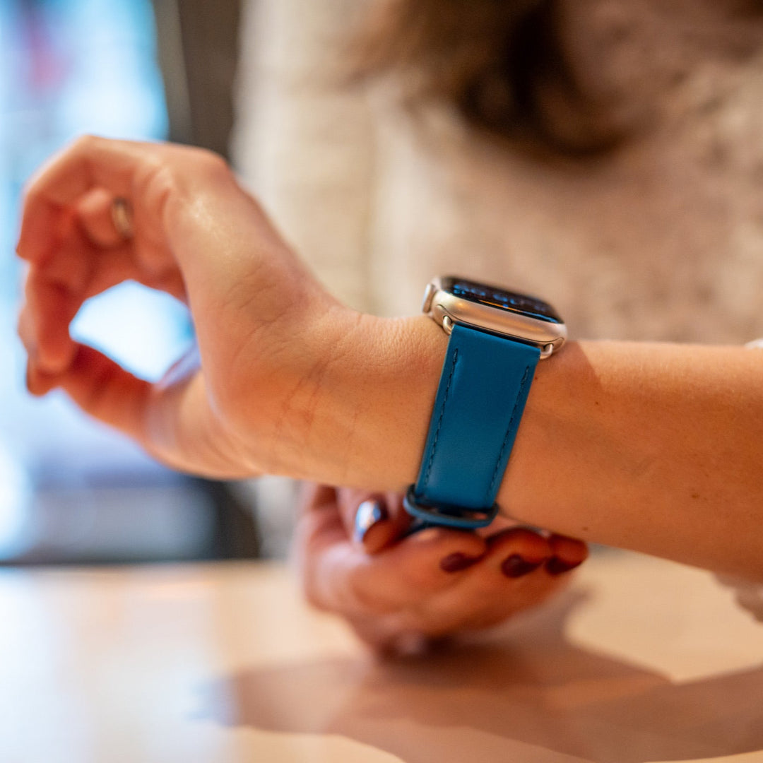 Aquarelle - Bracelet Apple Watch cuir petite taille Turquoise 38mm 40mm 41mm 42mm