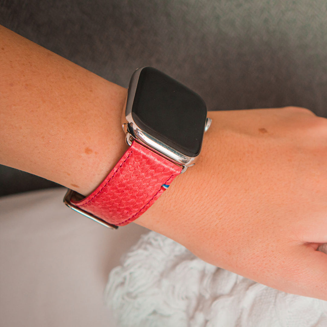 Horizon - Französisches upgecyceltes Meeresleder - Apple Watch Armband Korallenrot 46 / 49 mm