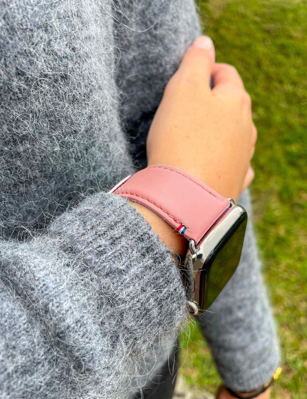Aquarelle - Bracelet Apple Watch cuir petite taille Rose poudré 44mm 45mm 46mm 49mm