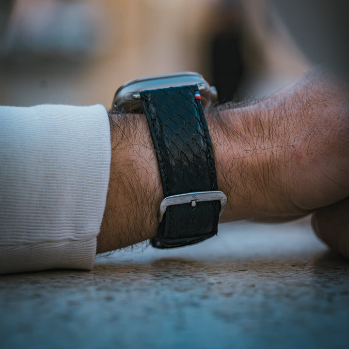 Odyssée - Upcycled French Marine Leather - Obsidian Apple Watch Strap 42 mm